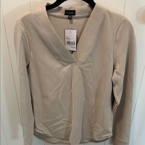 Buckle Black Women's Cream V-Neck Blouse